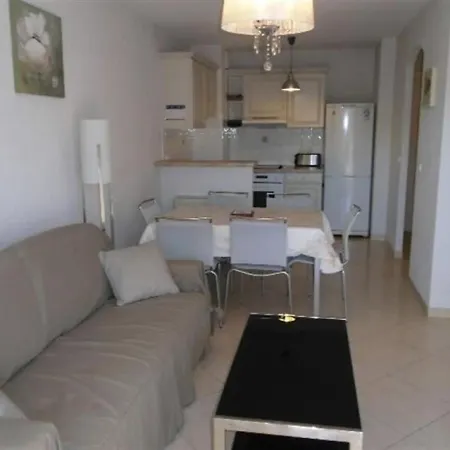 T2 Proche Centre Ville St Raphael Appartement *