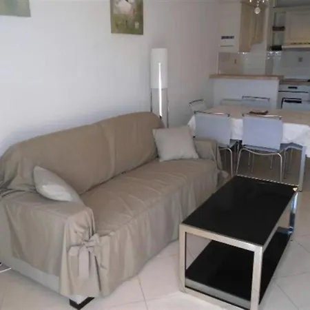 T2 Proche Centre Ville St Raphael Appartement Saint-Raphaël